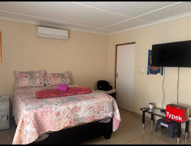 3 BEDROOM TOWNHOUSE FOR SALE IN ZSM INDUSTRIAL